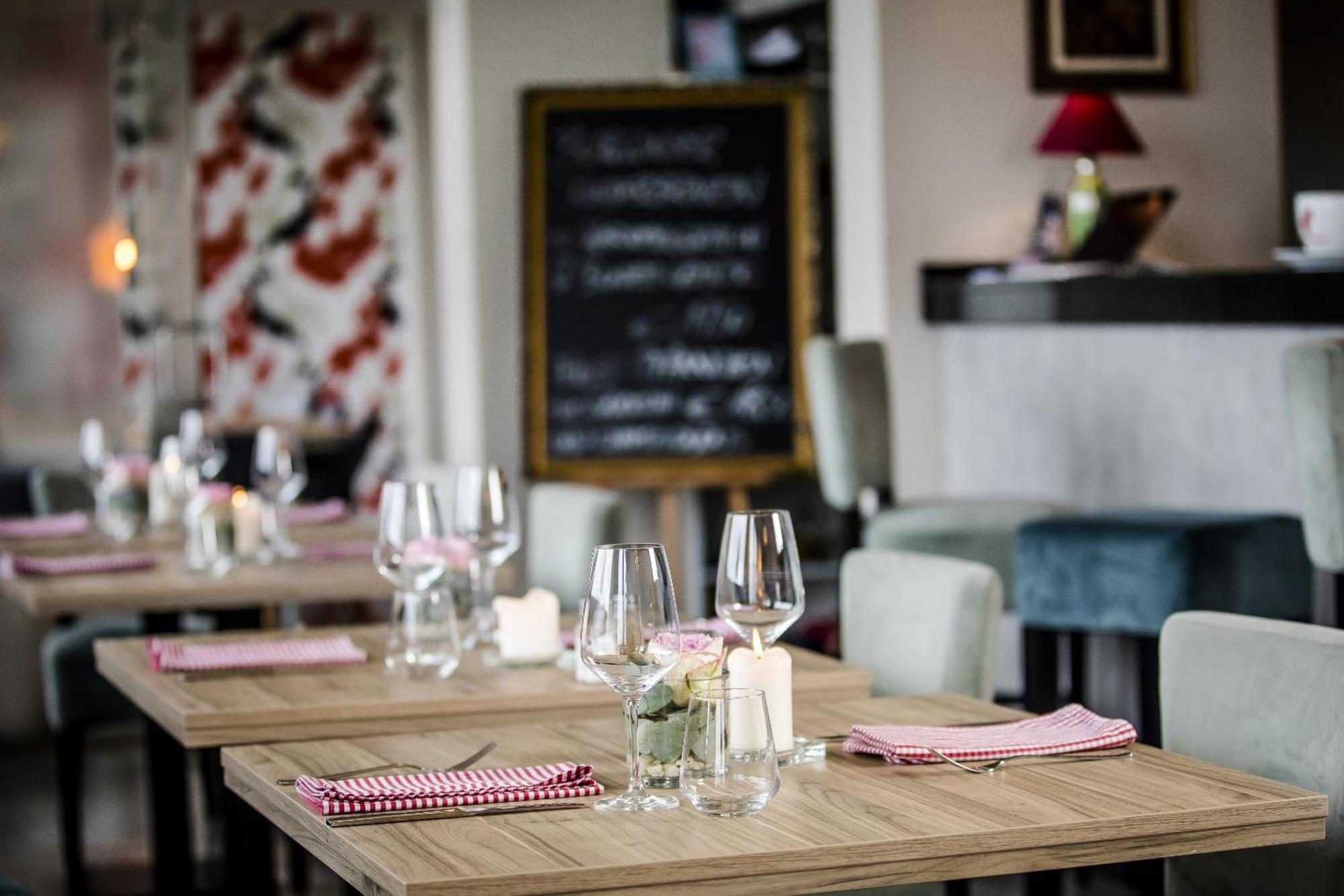 Hotel Faehrhaus Km734 Düsseldorf Zewnętrze zdjęcie