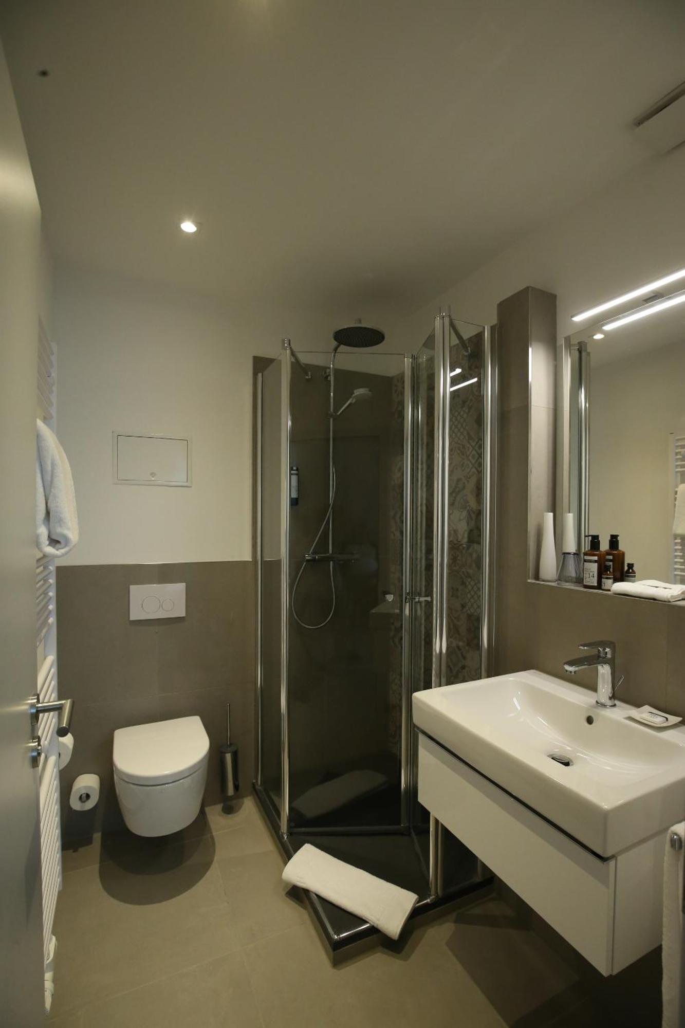 Hotel Faehrhaus Km734 Düsseldorf Pokój zdjęcie