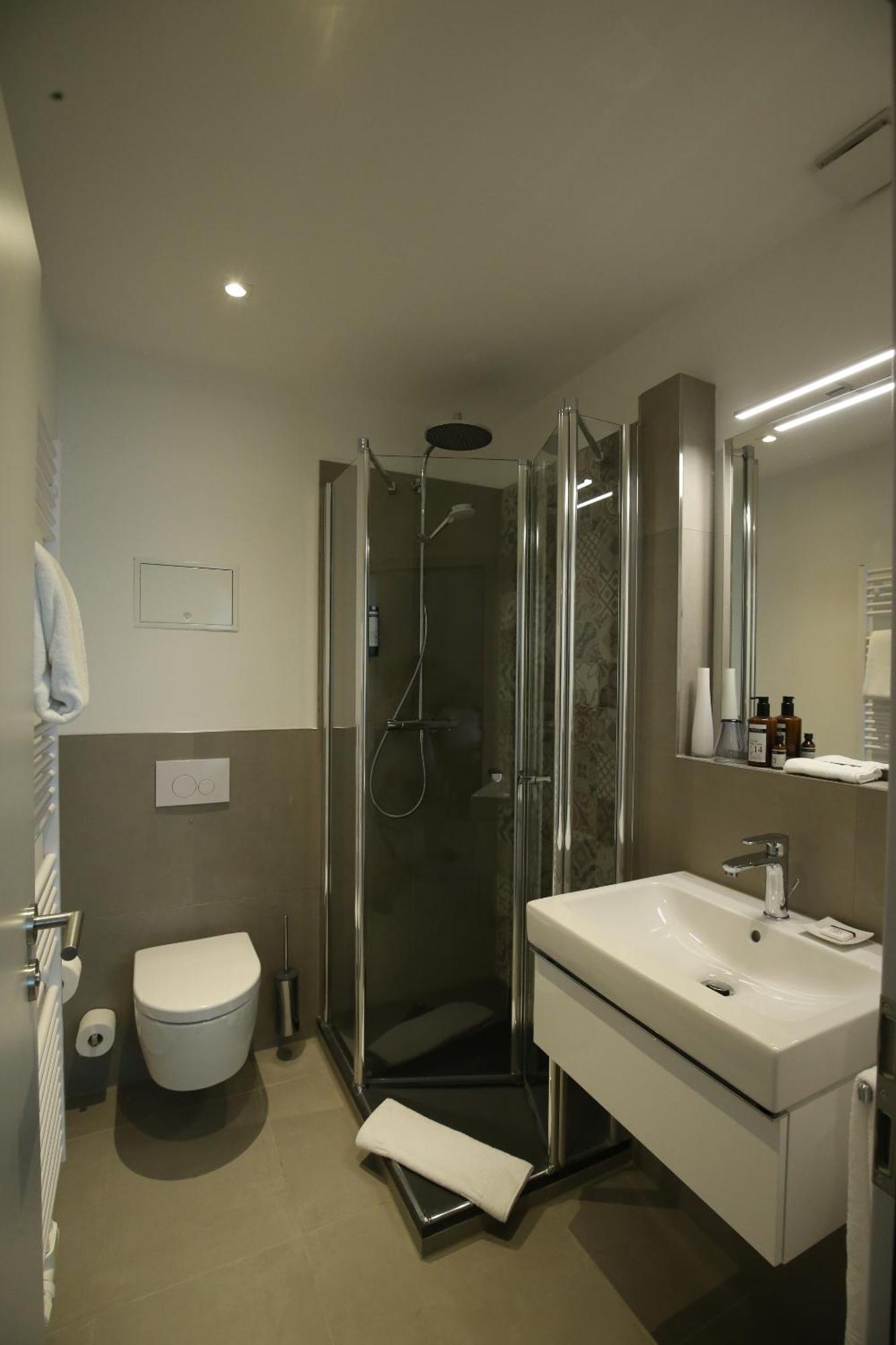 Hotel Faehrhaus Km734 Düsseldorf Pokój zdjęcie